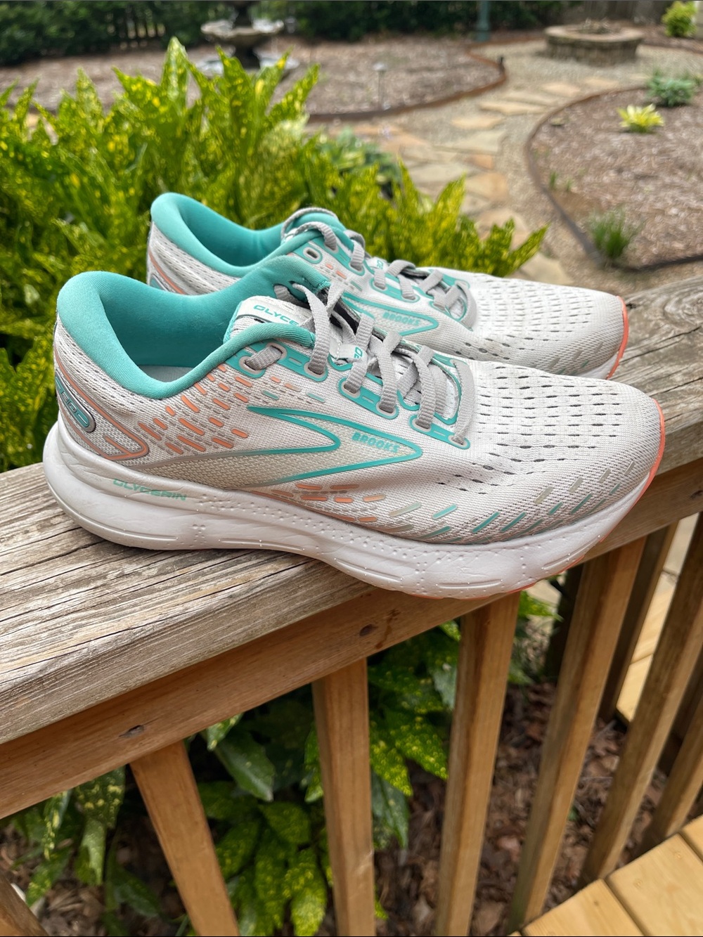 Brooks Glycerin 20 Running Shoes in Oyster Latigo Bay Coral-Sz 8W